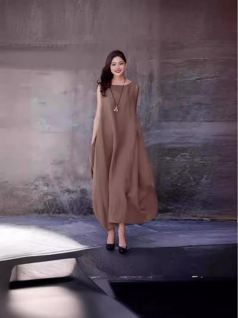 2024 Summer Women's Solid Color Pocket Skirt Casual Loose Black Dress with Round Neckline