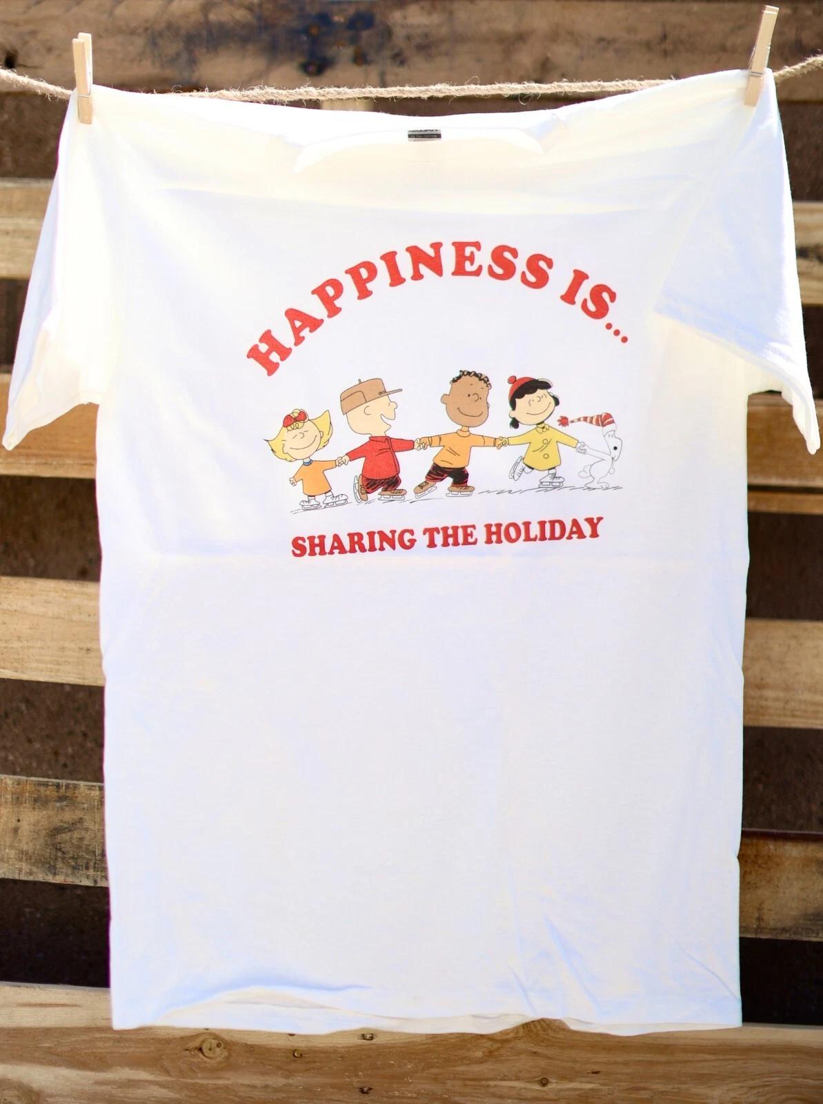 The Peanuts holidays T shirt L