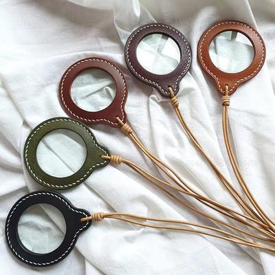 1Pc Simple Solid Color Adjustable Neck Hanging 3x Magnifying Glass PU Leather Case for Elderly High Power Portable Magnifying Glass Protective Case
