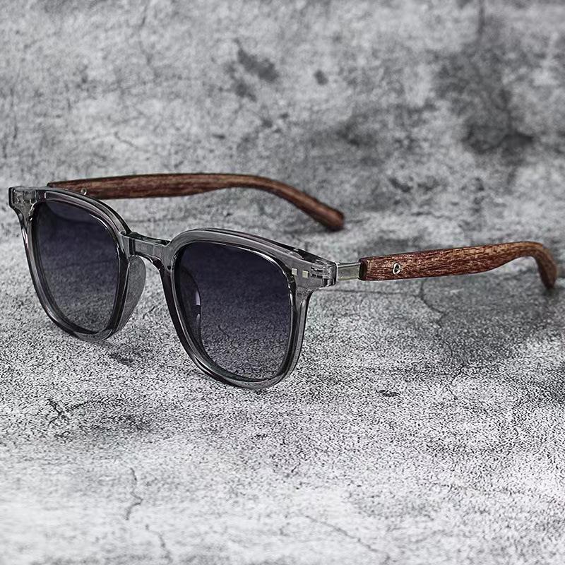 Unisex European & American Style Wood Grain Rivet Sunglasses - UV Protection & Sunshade