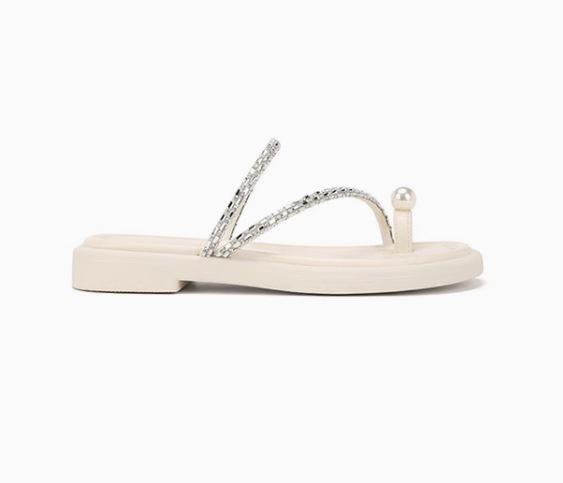 

Sheepskin version Su Yinyin of the same pearl puff pearl toe with flat bottom beach sandals women s slippers outside 40