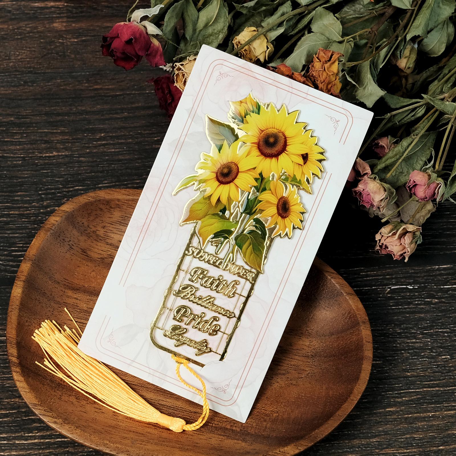 

Exquisite And Beautiful Flower Metal Bookmarks, Essential Bookmarks For Students To Read