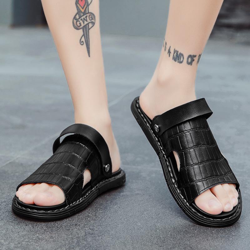 2024 Summer New Genuine Leather Men Slipper Sandals Ultra Lightweight Comfortable Simple Massage Slide Shoes Black Comfort Sole
