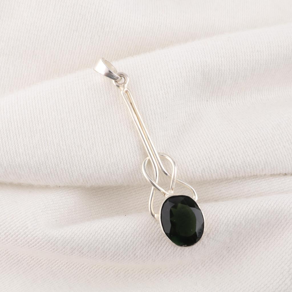 Bijuterii cu Piatră Prețioasă Turmalină Verde, Pandantiv din Argint Sterling Solid 925, Pandantiv Uimitor cu Turmalină, Bijuterii de Designer Handmade Pentru Femei