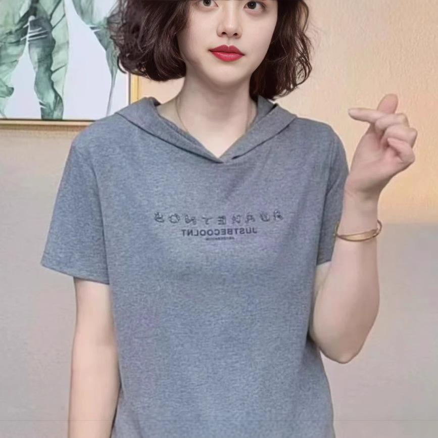

2025 лето новая мода омолаживающая футболка с капюшоном и коротким рукавом свободная и тонкая универсальный женский топ M серый