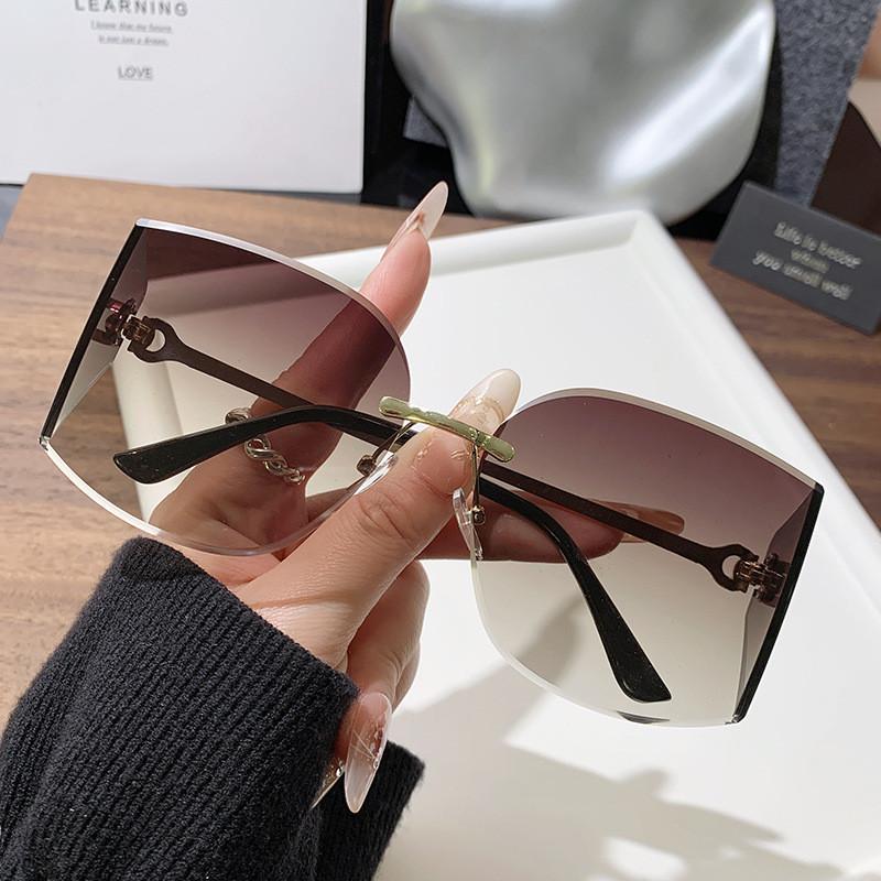 Vintage Frameless Curved Sunglasses With Letter Decor For Summer Outings And Fashion Wear