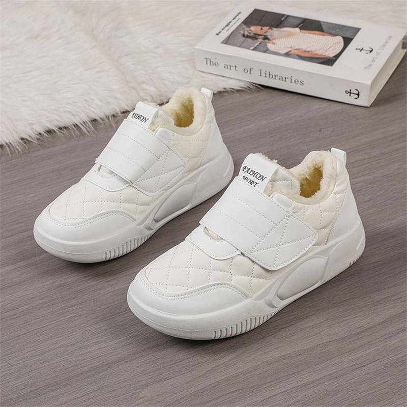 Black sneakers women's autumn and winter leather surface waterproof 2025 new casual non-slip work shoes kitchen work is not tired