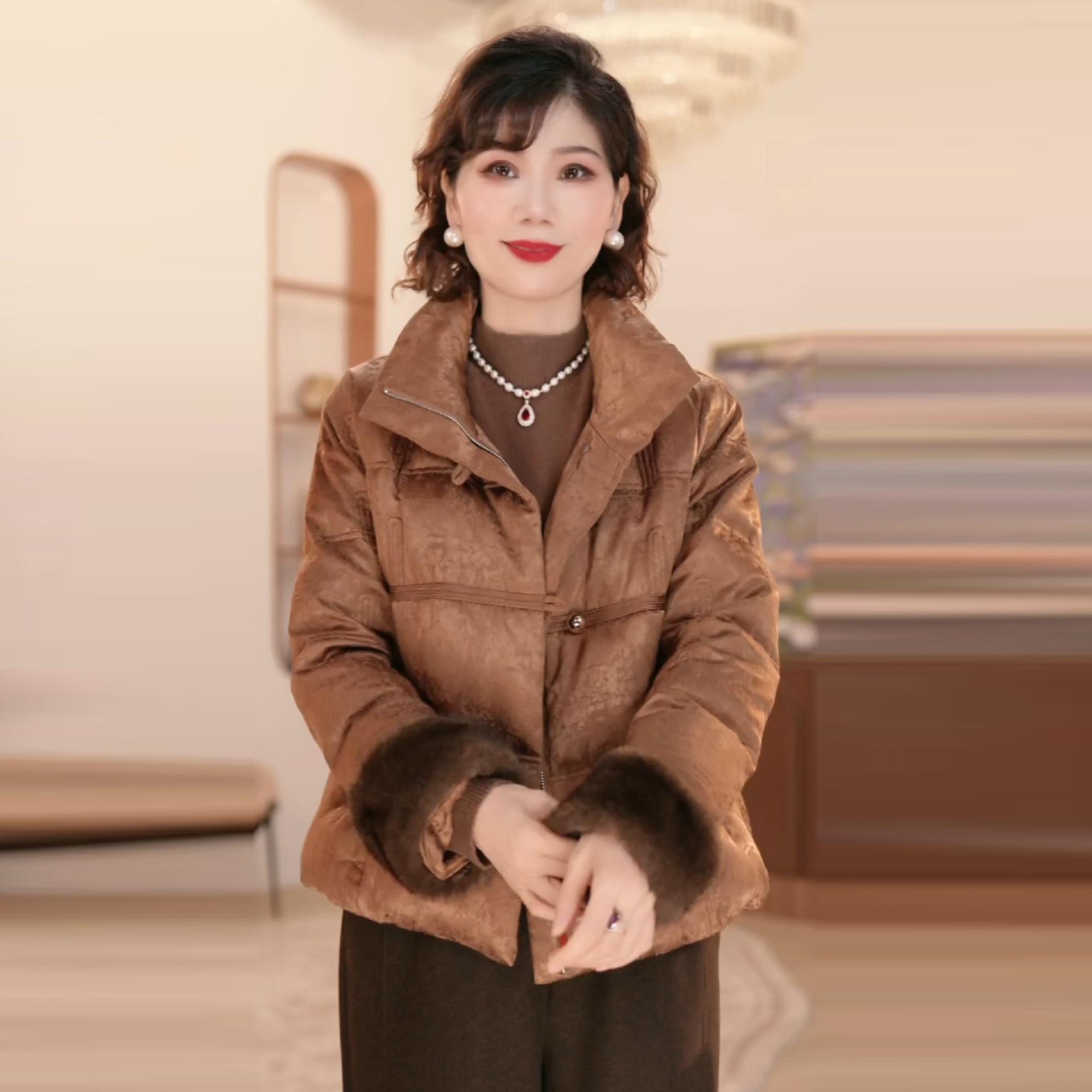 

2025 Elegant White Duck Down Winter Coat for Mothers – Warm New Year Style for Middle-Aged Women L up to 105 Jin янтарный золота
