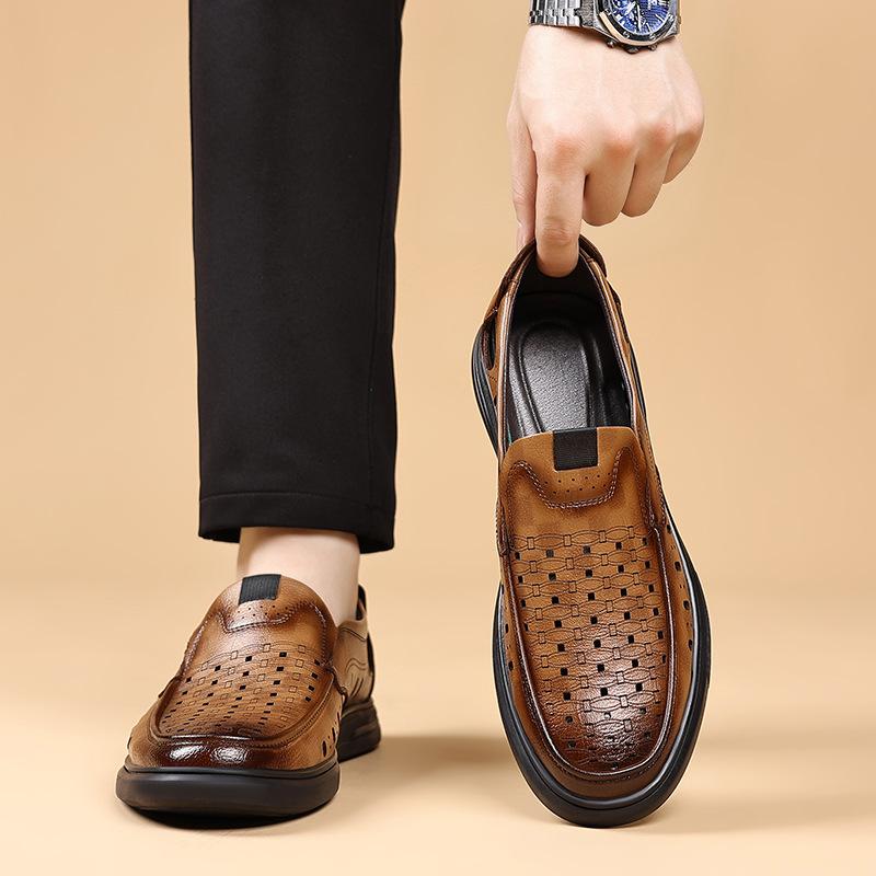 2025 Summer Hallow Leather Shoes for Men Solid Color Breathable Casual Sandals Male Light Fashion New Designer Loafers Man