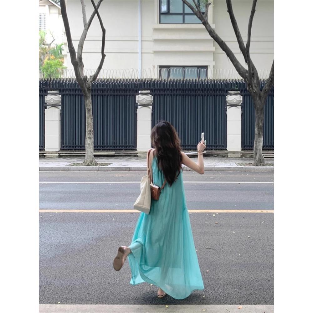 Holiday Style Hollow Suspender Dress Women's Summer Girl Design Sense Pleated Loose Pendulum Skirt A-shaped Skirt