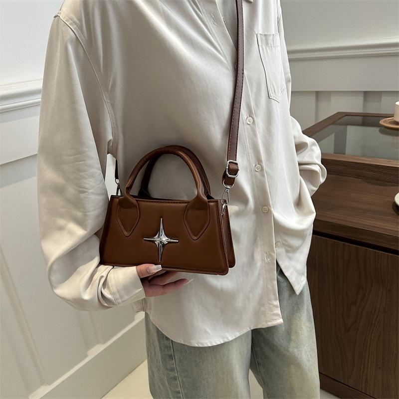 Internet Celebrity Fashion Texture Personalized Handbag 2025 Spring and Summer Versatile Shoulder Messenger Bag Foreign Style Small Square Bag Leisure