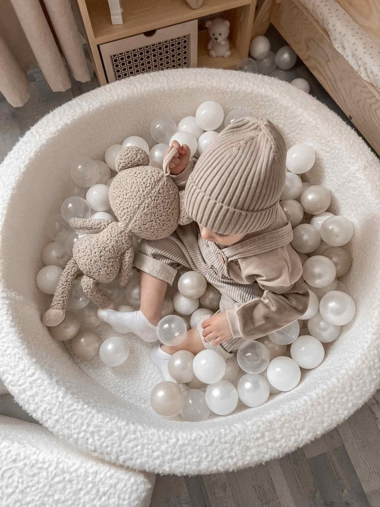 Foam playground with pool 90x30 Boucle White 200 balls: white, light mint, light pink, beige
