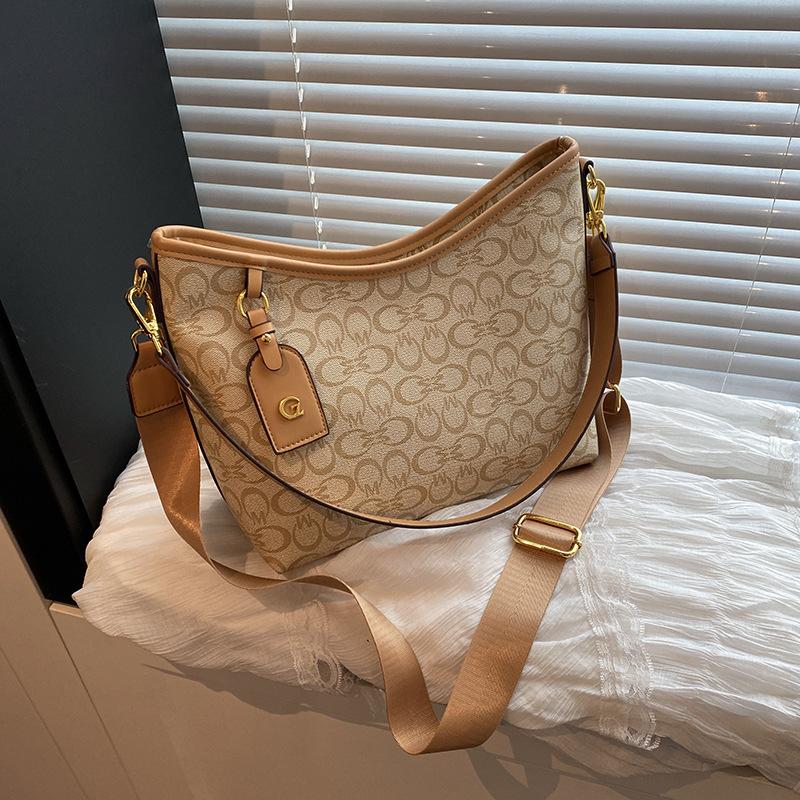 Women's bag new printed retro messenger bag large capacity casual shoulder bag underarm bag