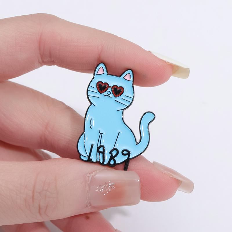 Music Cat Enamel Pins Custom 1989 Cute Guitar Cat Brooches Lapel Badges Cartoon Animal Jewelry Gift for Kids Friends