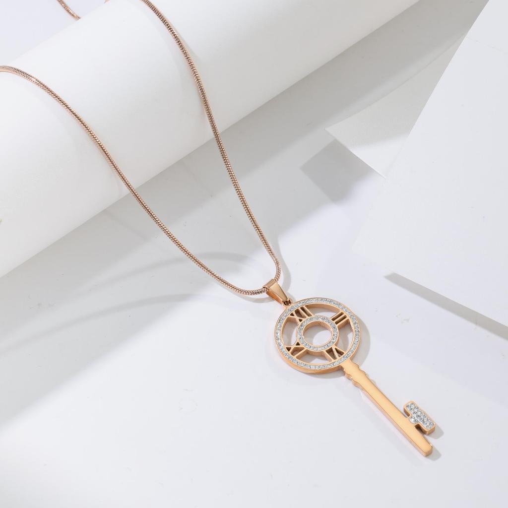 Roman Diamond Hollow Key Necklace Women'S Rose Gold Autumn And Winter Sweater Chain Long Titanium Steel Pendant Necklace Color Retention
