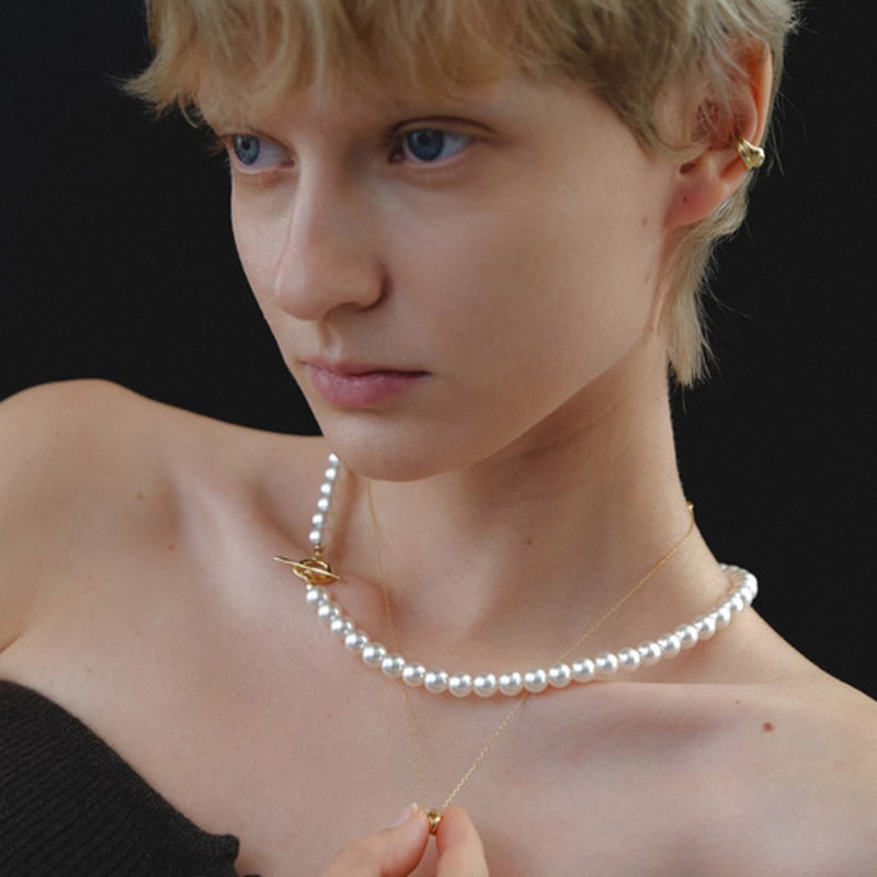 leeENoir Wave Toggle Pearl Necklace (6mm/8mm)(2color)