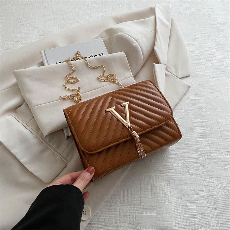 

Chic Black Spring Handbag For Women Stylish Ins Chain Strap Medium Crossbody Square Bag коричневий