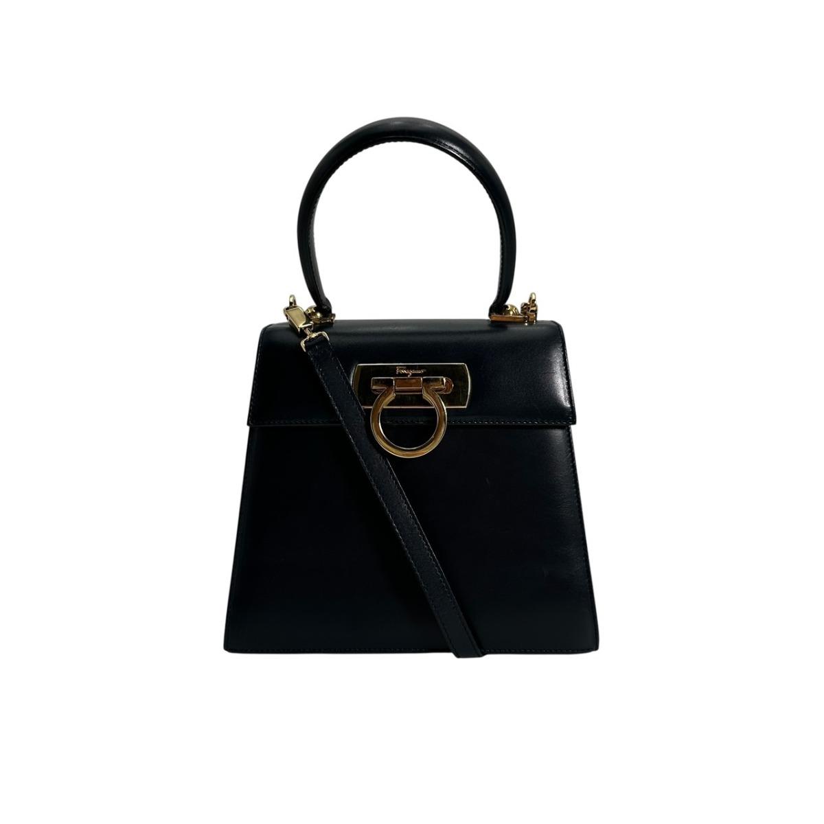 

Salvatore Ferragamo Shoulder Bag Gancini Handbag leather black Women BX-212193 Used