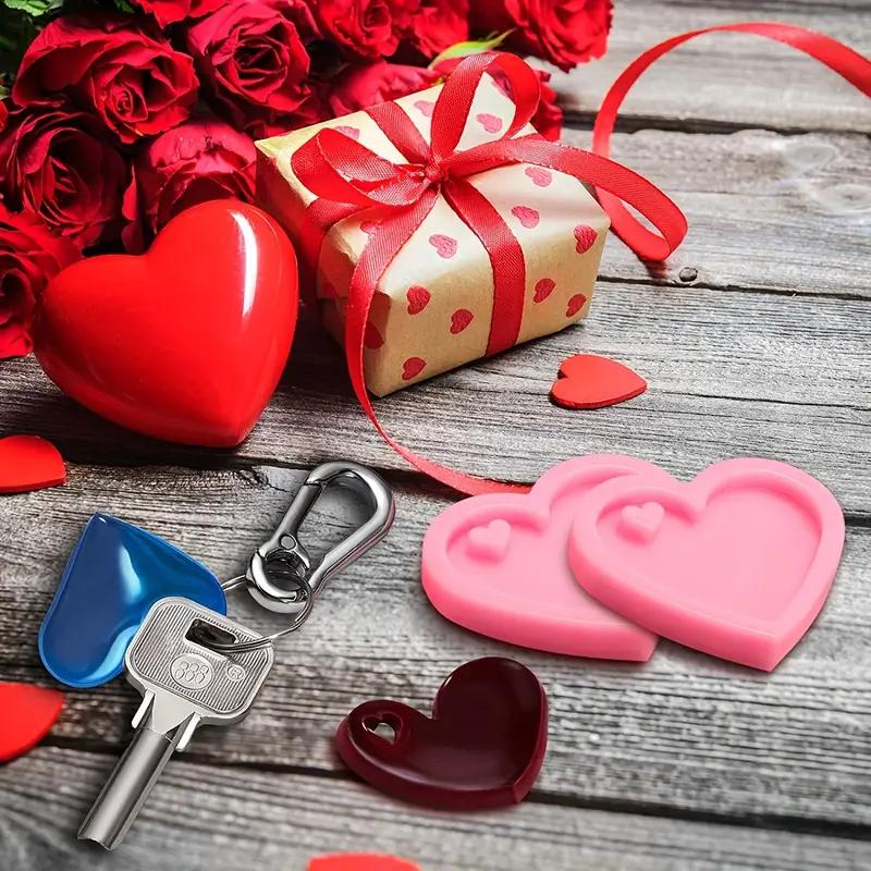 Heart Shape Keychain Casting Silicone Molds Dog Paw Print Resin Molds for Key Chain Pendant Making Epoxy Resin Craft Jewelry DIY