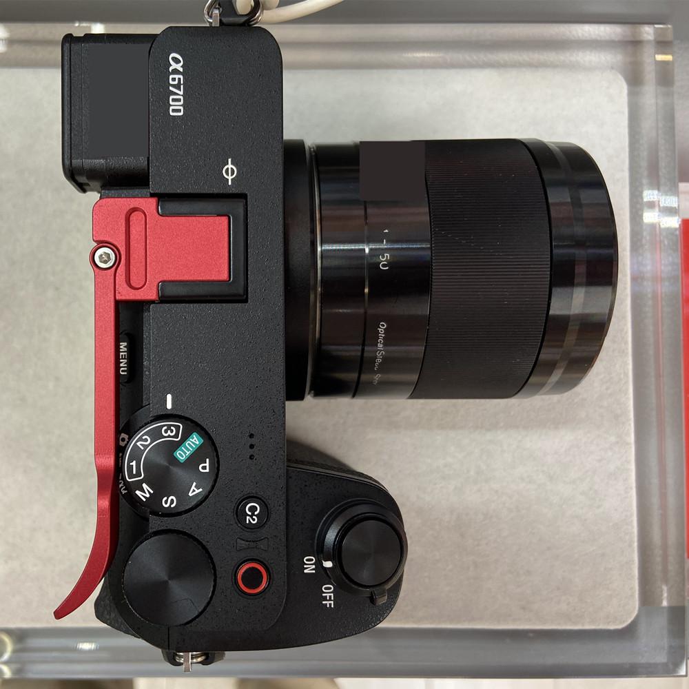 A6700 Foldable Metal Hot Shoe Thumb Up Hand Grip Hotshoe Cover for Sony Alpha 6700 ILCE-6700 A6700 Camera Thumb-Up