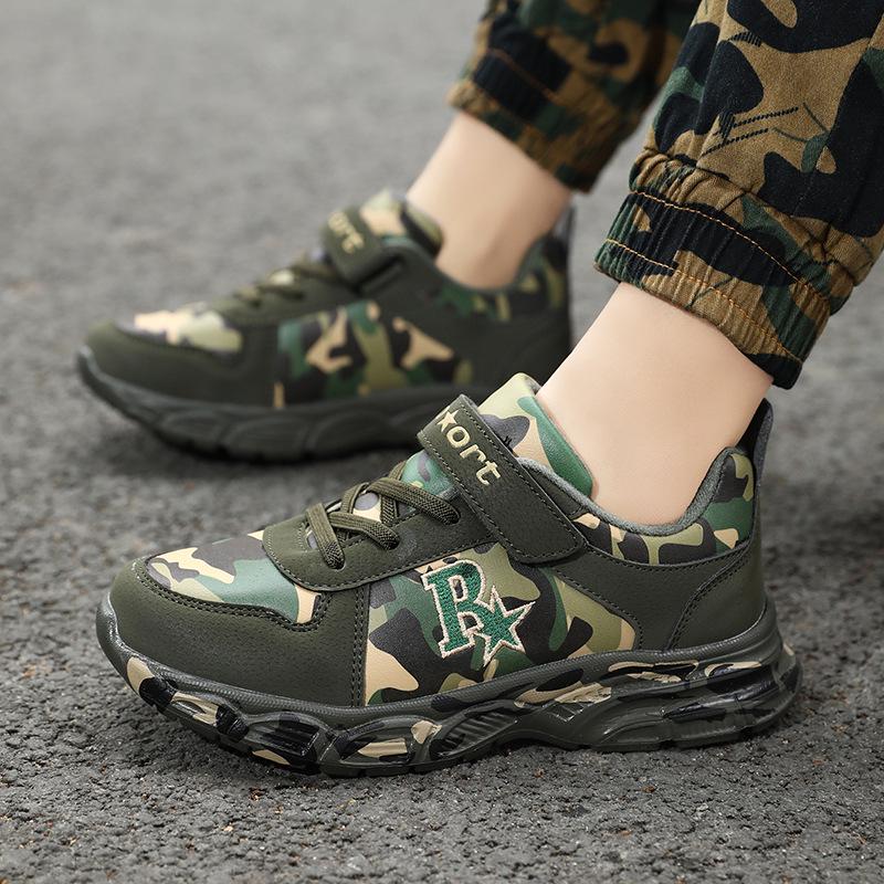 Boys' Fleece-Lined Camouflage Flyknit Sneakers