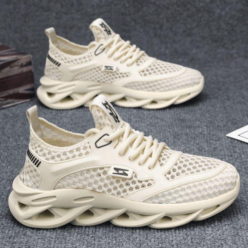 New large mesh flying woven mesh shoes men's summer thin breathable soft sole not tired feet light running sports shoes