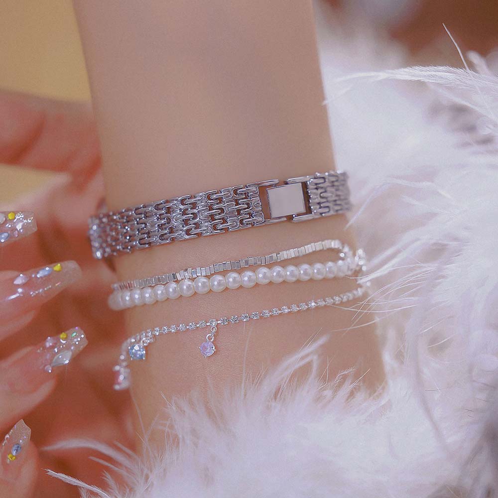BS Minimalist Silver Woman Watch High Quality Small Dial Quartz Ladies Watches Daily Wear Fashion Wristwatch Accessory Gift