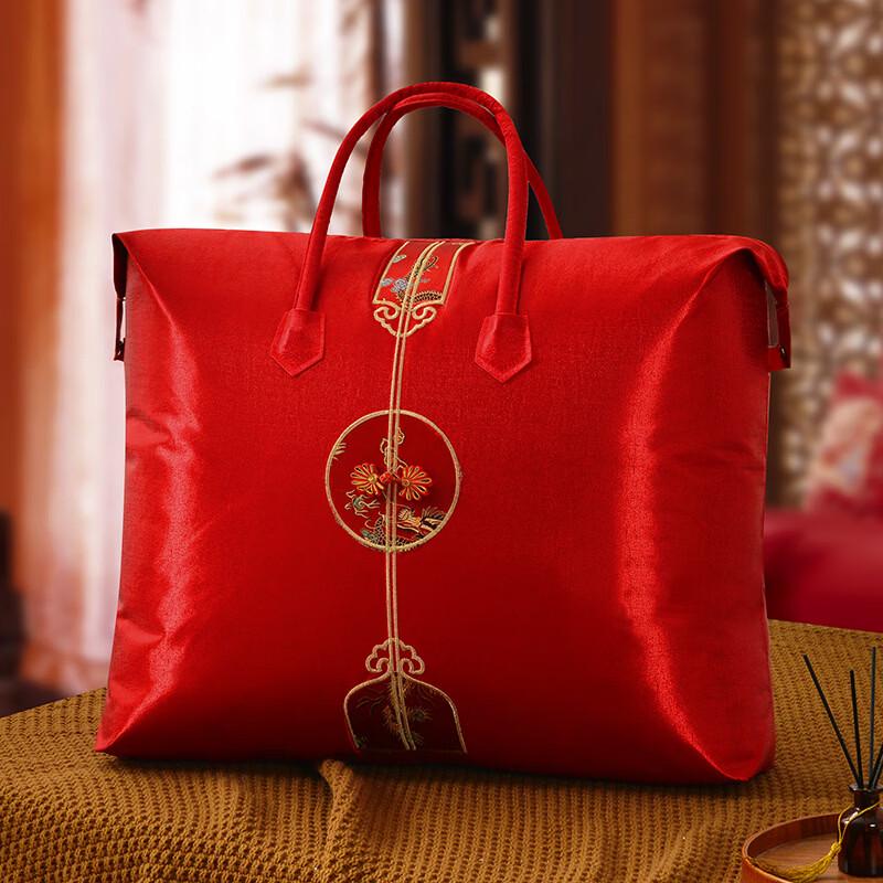 

Вышитое свадебное одеяло Brangdy