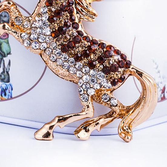 Horse-Shaped Rhinestone Keychain with Carabiner Clip Sparkling Zircon Animal Key Ring for Keys Bags Lucky Symbol for Car Home Decor