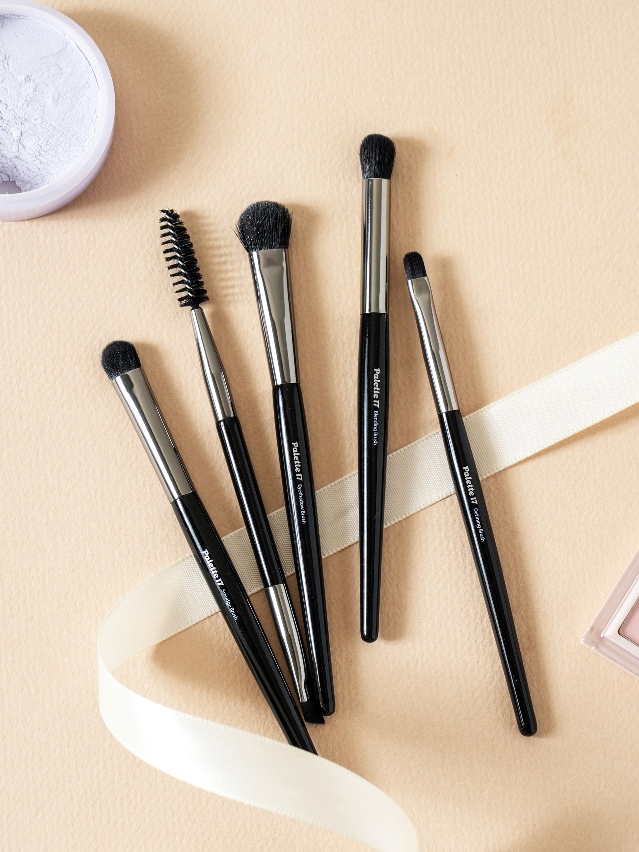 

Palette17 Eye Makeup Brush 5-Piece Set 1ea