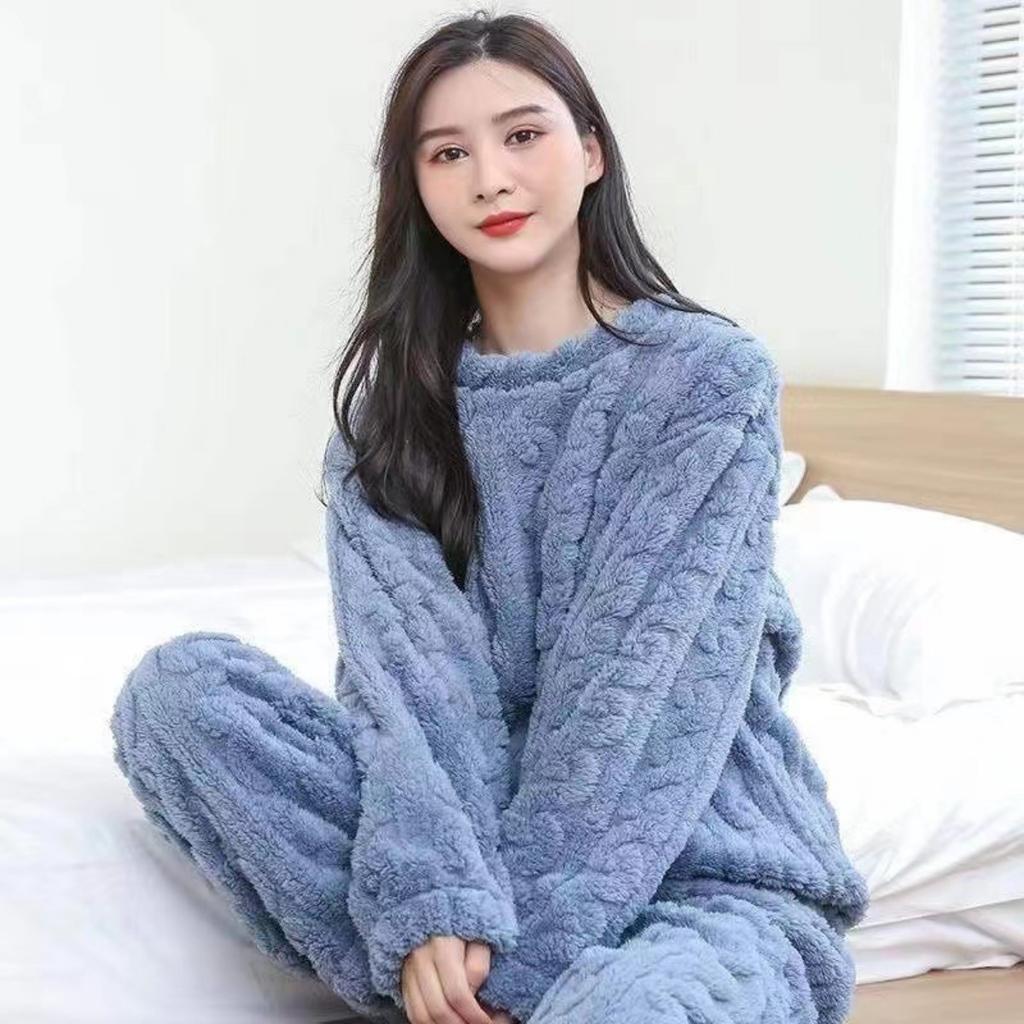 Autumn and Winter Coral Fleece Pajamas for Women, Thick and Warm Flannel Long Home Wear, Fashionable Plus Size Cardigan Set