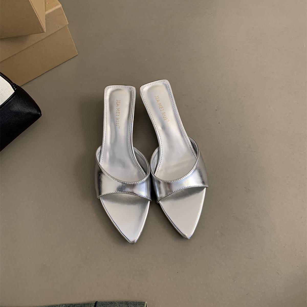 

Мода 2024 Новый Бренд Женские Тапочки Мода Острый Носок Слипоны Женские Элегантные Сандалии Тонкий Низкий Каблук Пип-То Слайды Обувь Туфли Платье 35 серебряный