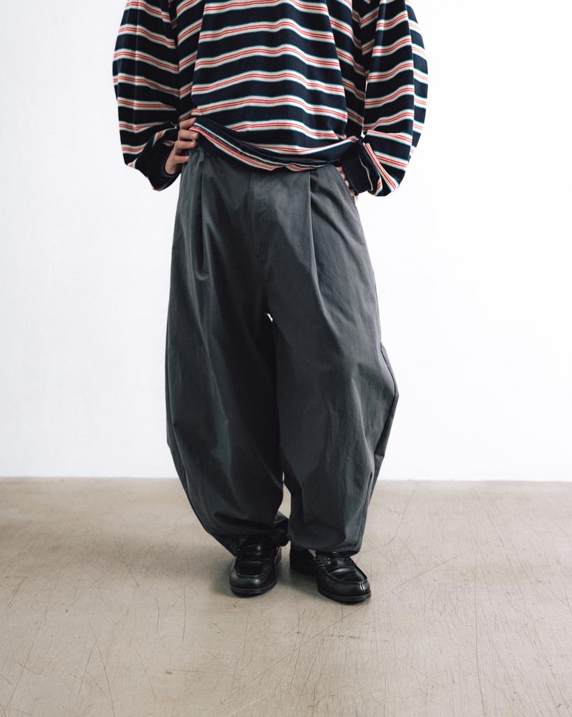 ANGLAN One Tuck Balloon Pants - Gray