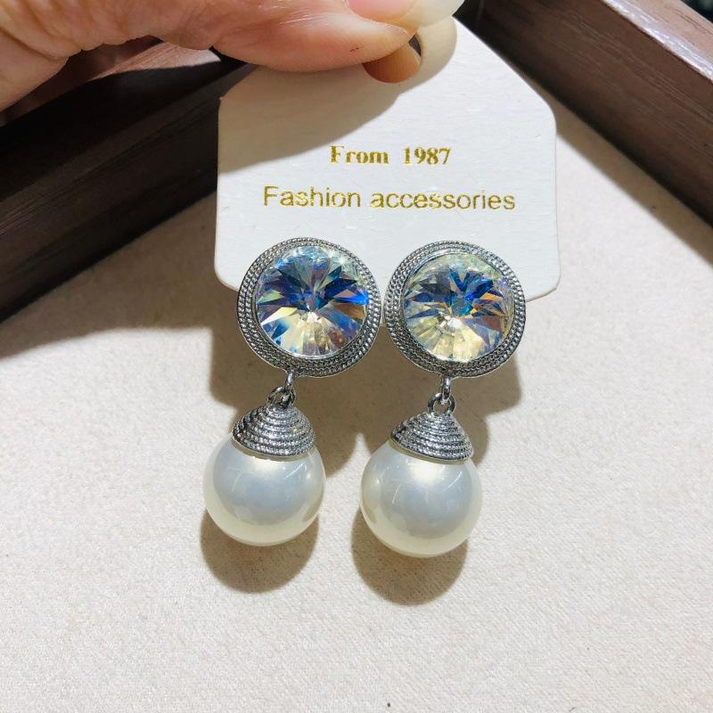 Diamond-inlaid Round Water Drop Light Luxury Jewelry Sets Women Pearl Earrings Versatile High-end Fashion Necklace French Retro