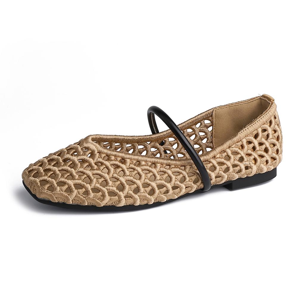 Grape mother summer new hollow design high sense woven flats 2025 French light luxury sandals women's summer