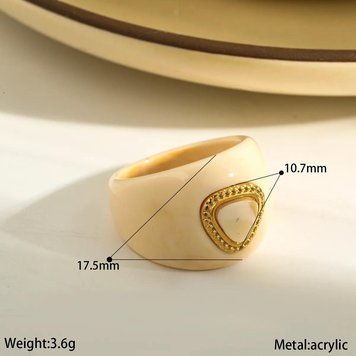 

2026 New Geometric Acrylic Gold Unisex Ring 18K Gold Plated Stainless Steel Plastic Finger Rings Women Party Jewelry Accessories