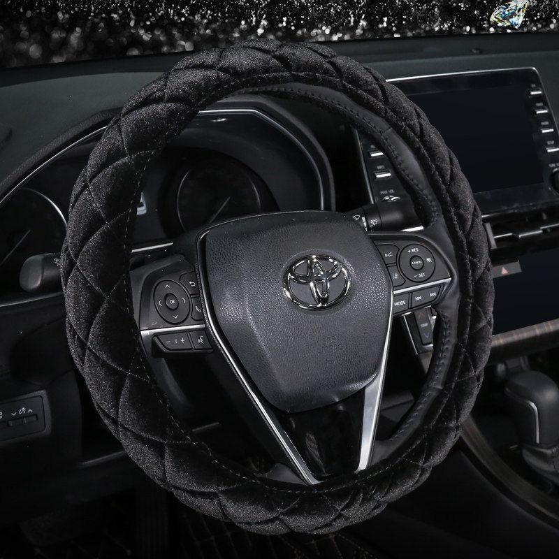 

Accessories Car Steering Wheel Cover, Sweat-Absorbent, Non-Slip, Universal for All Seasons, Car Steering Wheel Cover with Diamonds for Women, in Stock [Black Velvet] No Crown - No Diamonds