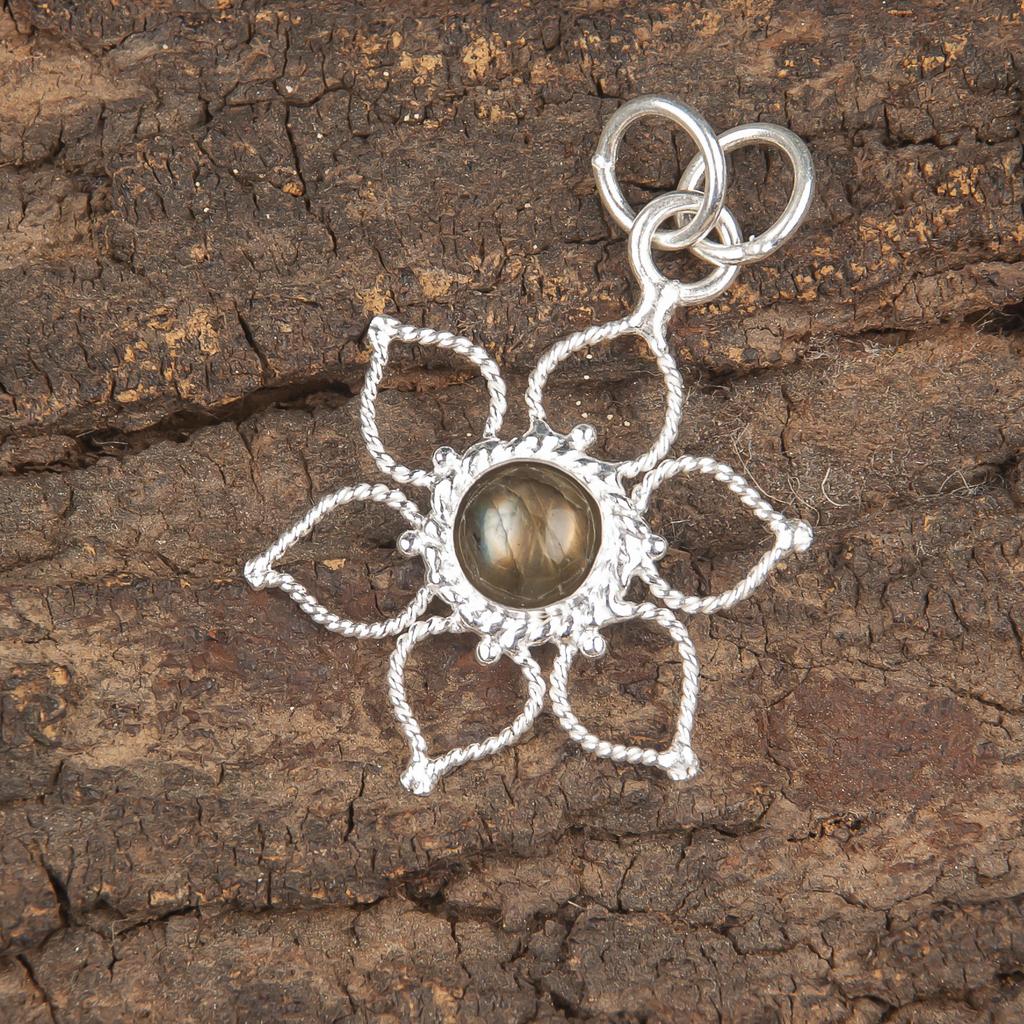 Labradorite Jewelry 925 Sterling Silver Pendant, Handmade Decent Pendant, Dazzling Gemstone Pendant, Gift For Catholics