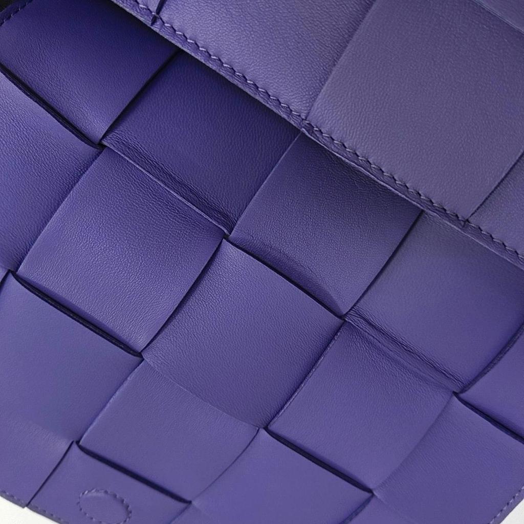 [Pre-Owned] Cassette Bag Lavender - Excellent #GVZP3M