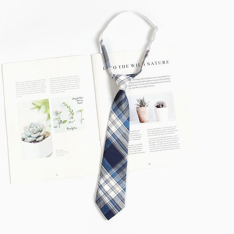 Kids Tie With Striped Badge Pattern For School Uniforms And Casual Wear