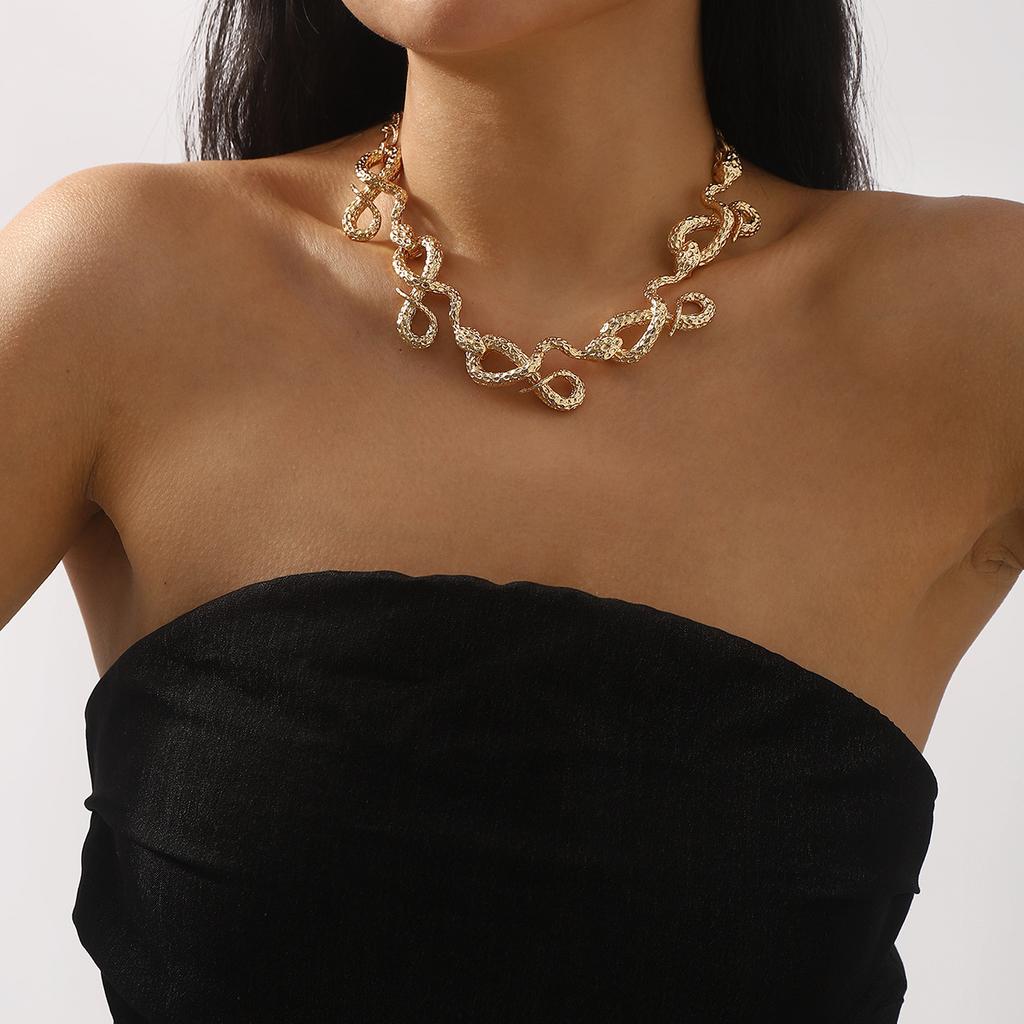 Módní náhrdelník pro dámské šperky