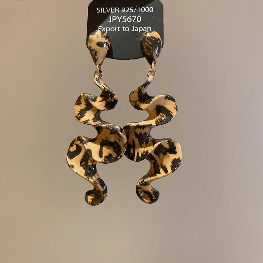 Vintage Ethnic Silver Needle Diamond Inlaid Round Flower Acrylic Resin Stud Earrings for Women