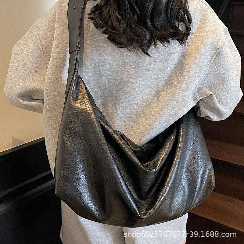 European Beauty Bag New Large-capacity Underarm Wrap Dumpling Bag Fashionable Large-capacity Tote Bag Simple Shoulder Bag