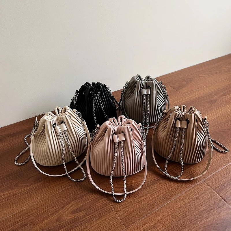 Black Bag For Women Fashion Pleated Strape Design Shoulder Bag Trend Drawstring Bucket Crossbody Bag Lady Pu Leather Bag Brand