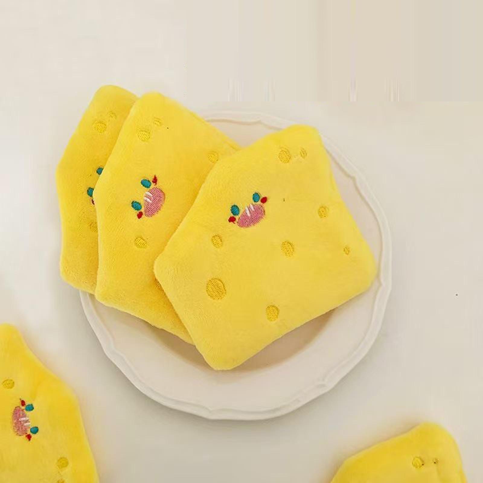 

Squeaky Dog Snuffle Mat Adorable Cheese-Shaped Foraging Toy for Dogs Interactive Feeding Cushion for Mental Compact and Portable Pet Sniff Pad one size жовтий