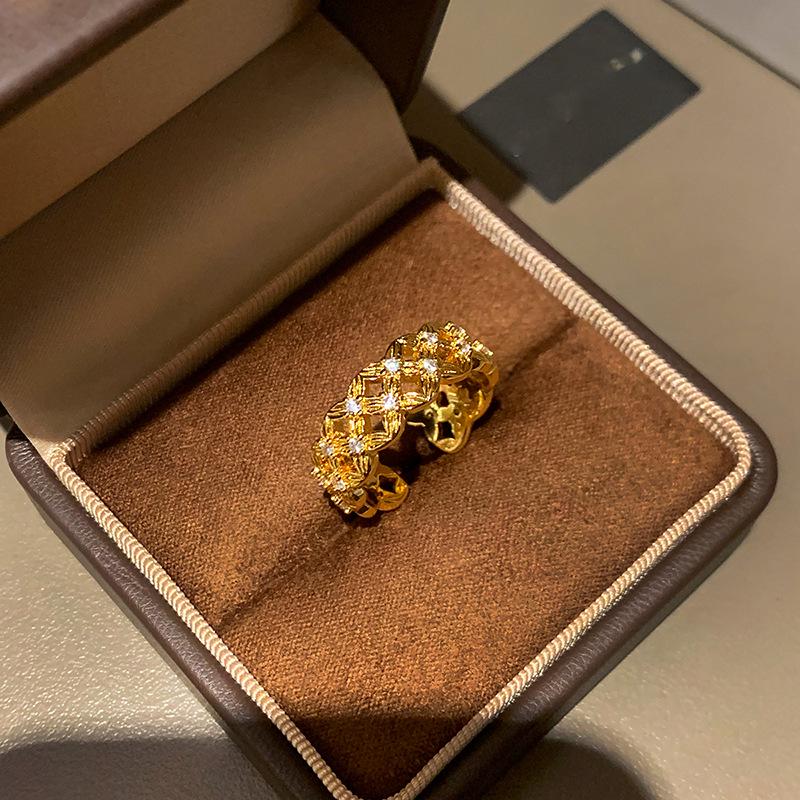 18k Gold Plated Zircon Ring: Exquisite Luxury Openwork Design, High-End Hand Jewelry.