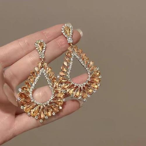Banquet Protagonist Exquisite Daughter Flashing Zirconium Hollow Earrings Female Light Luxury Niche Exaggerated Earrings Temperament Unique Earrings