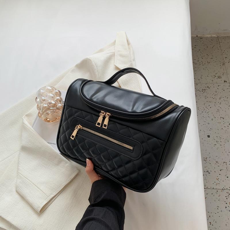 Women Chic Quilted Handbag Spacious Pu Makeup Bag With Organized Storage And Smooth Zip For Daily Essentials Storage Bag