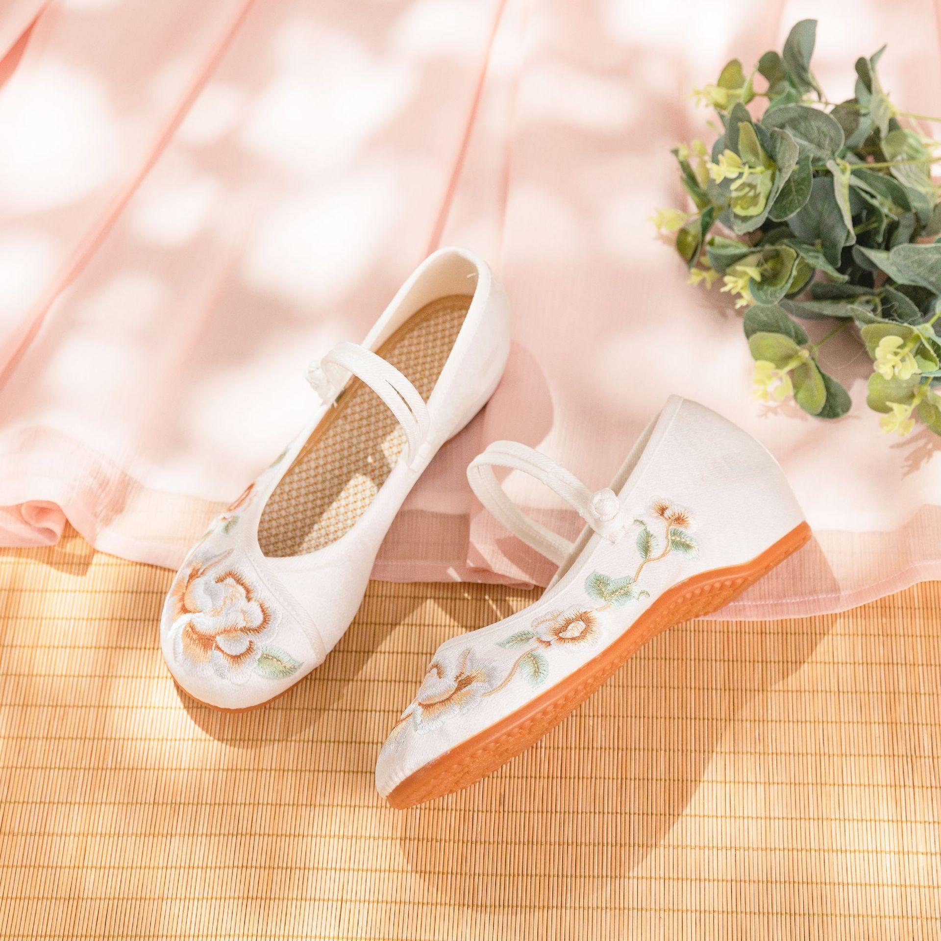 [Цветочная группа] Летние женские туфли из шелкового атласа в этническом стиле с вышивкой — фото 6