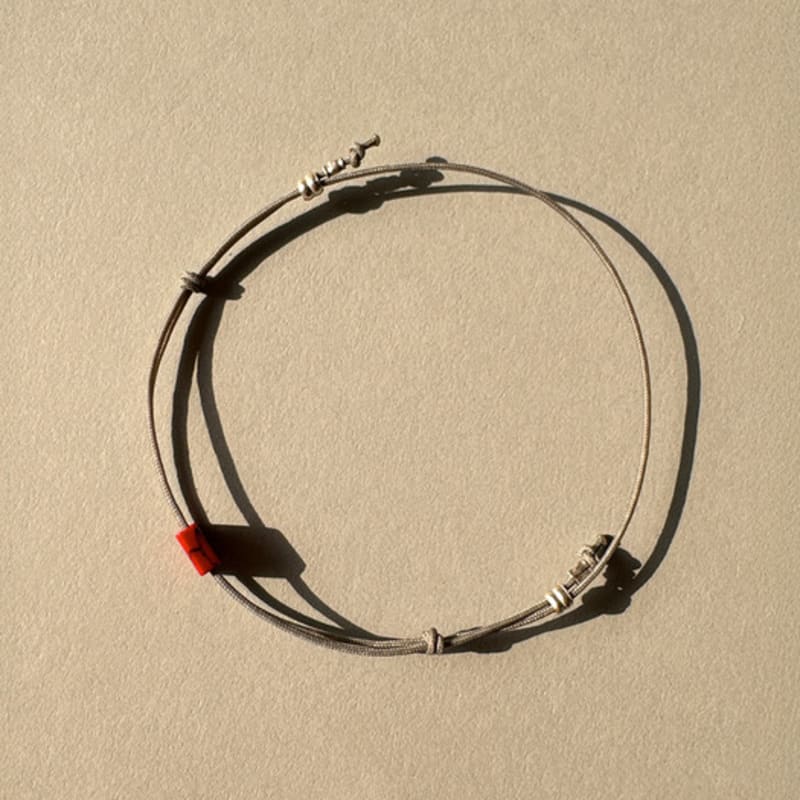 

emotive [cotton] Red on Grey bracelet Red on Grey bracelet